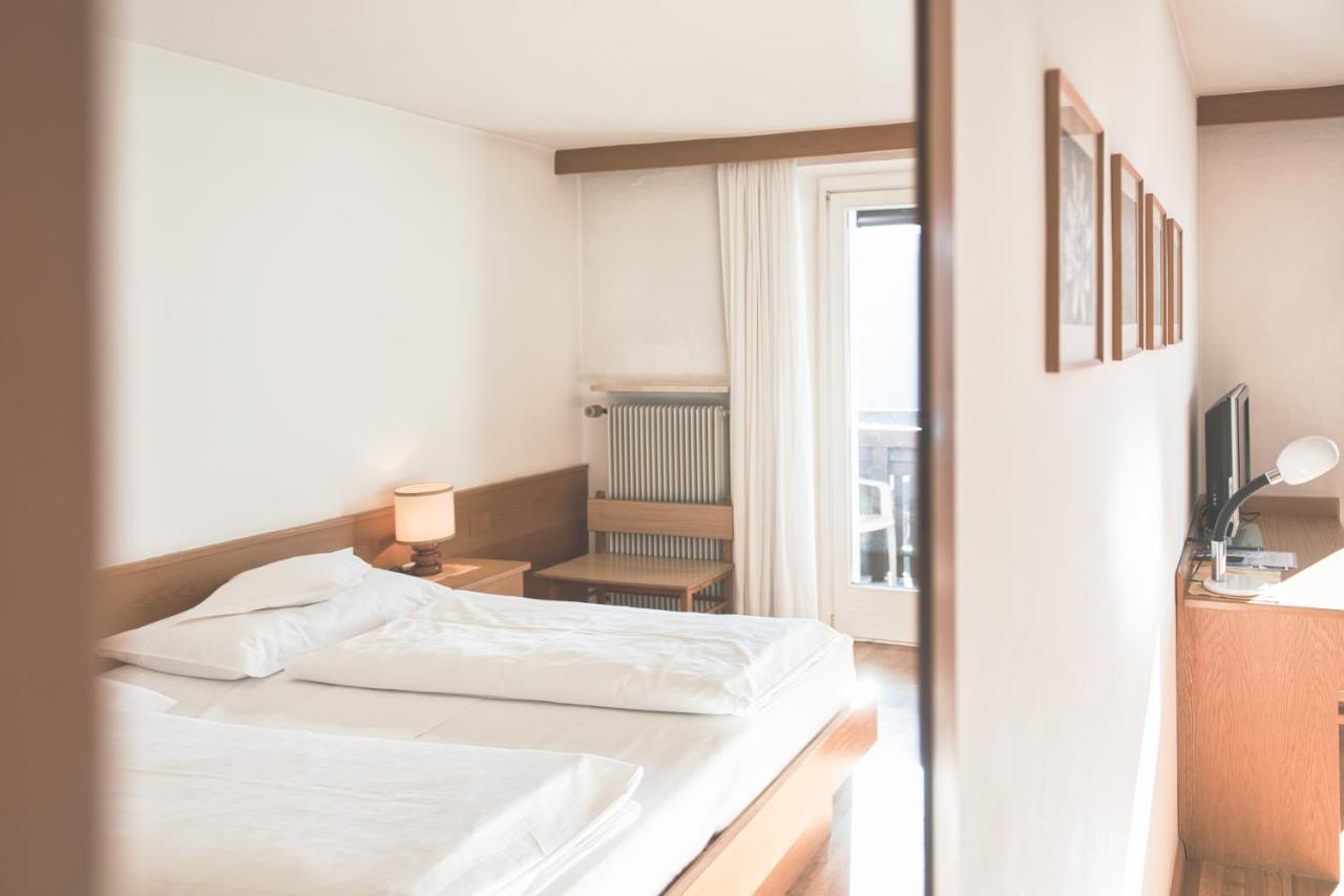 Hotel Gasthof Stern Nova Ponente Extérieur photo